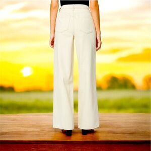 BLANK NYC - The Franklin Ribcage Wide Leg Jean